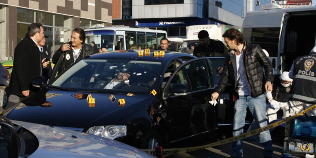 Arka Sokaklar 306. B&ouml;l&uuml;m Galerisi