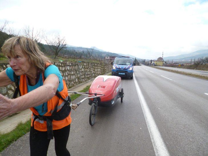 Nepal’e yürüyen gezgin yazar Bilecik’te G1