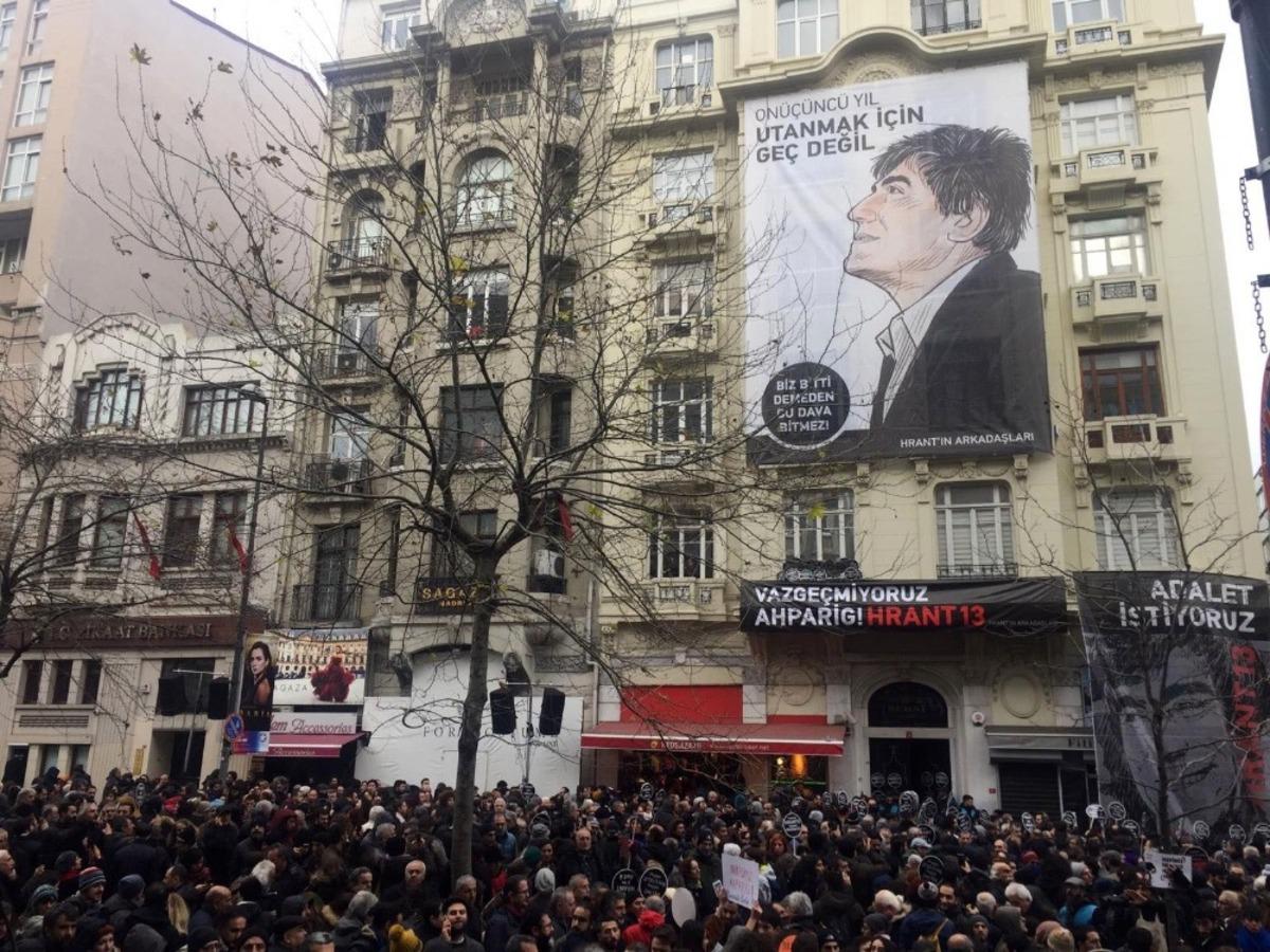 13 yıl oldu! Hrant Dink &ouml;ld&uuml;r&uuml;ld&uuml;ğ&uuml; yerde anıldı