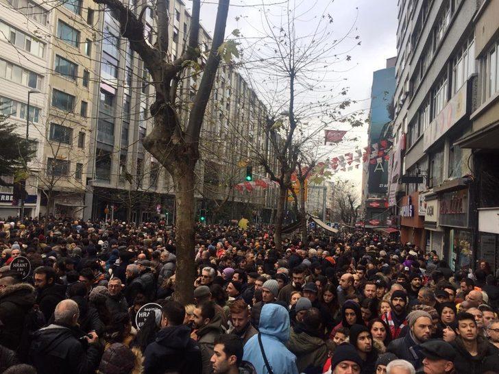 13 yıl oldu! Hrant Dink öldürüldüğü yerde anıldı G2