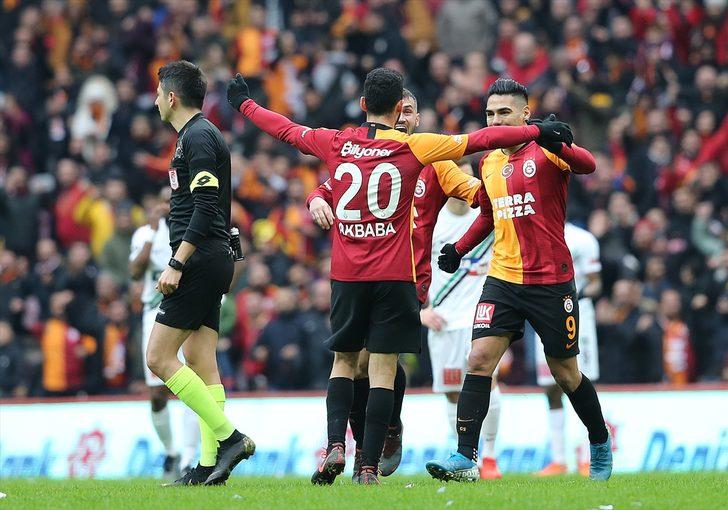 Galatasaray'da Emre Akbaba, Seri ve Sarachi'nin açıklamaları