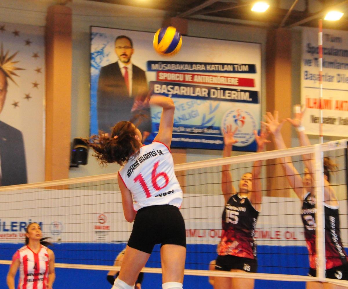 Nevşehir Belediye-Aksaray Kuzey Boru Gen&ccedil;lik Spor Kul&uuml;b&uuml;: 1-3