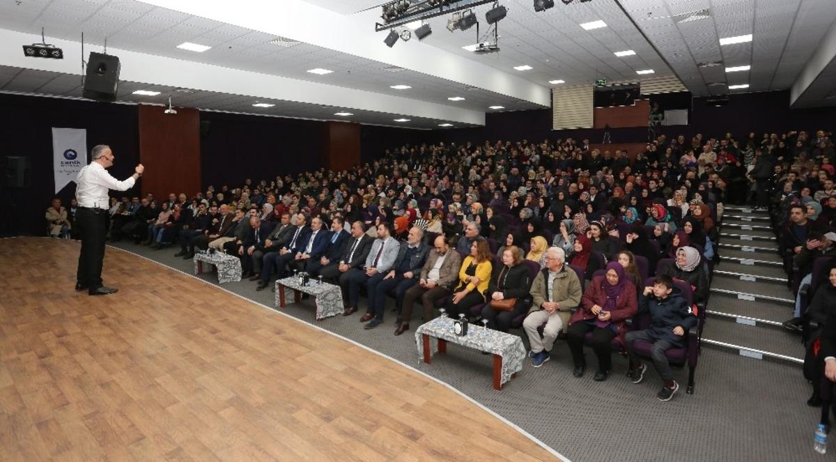 Canik&rsquo;te &ldquo;Hikayelerle Anadolu İrfan&rdquo; Konferansı d&uuml;zenlendi