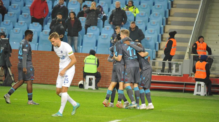 Yeni Malatyaspor - Trabzonspor maçı deprem nedeniyle ertelendi