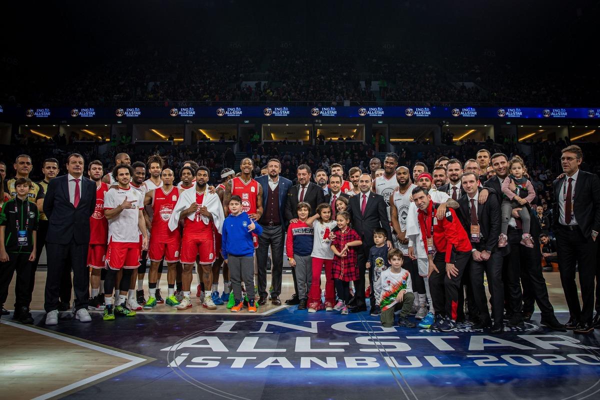 All-Star'da kazanan Kırmızı Takım