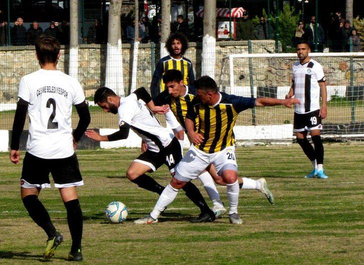 Çeşme Belediyespor-Alaçatıspor derbisi sonrası tribünler karıştı G3