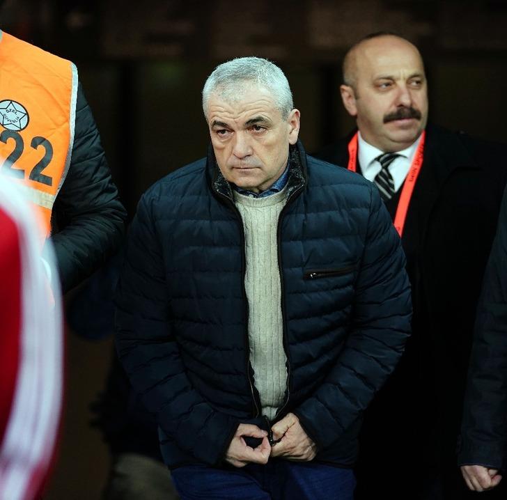 Rıdvan Dilmen: Sergen Yalçın'ı severiz ama Abdullah Avcı için erken G2