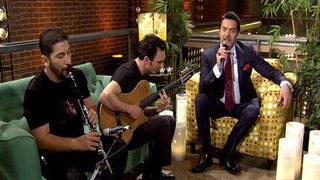 Beyaz, canlı yayında sevgilisine seslendi