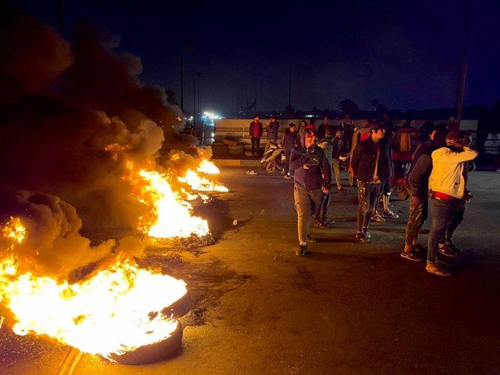 Irak'ta gösteriler sürüyor! Bazı vilayetlerde resmi tatil ilan edildi G1