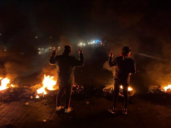 Irak'ta gösteriler sürüyor! Bazı vilayetlerde resmi tatil ilan edildi G3