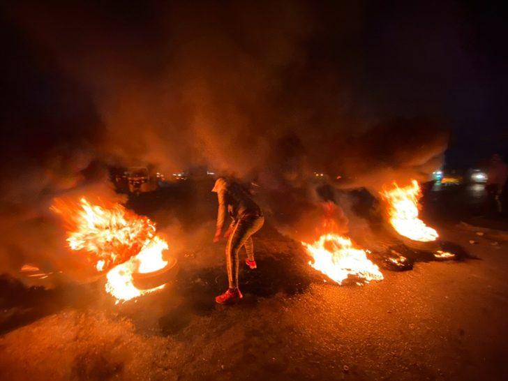 Irak'ta gösteriler sürüyor! Bazı vilayetlerde resmi tatil ilan edildi G5