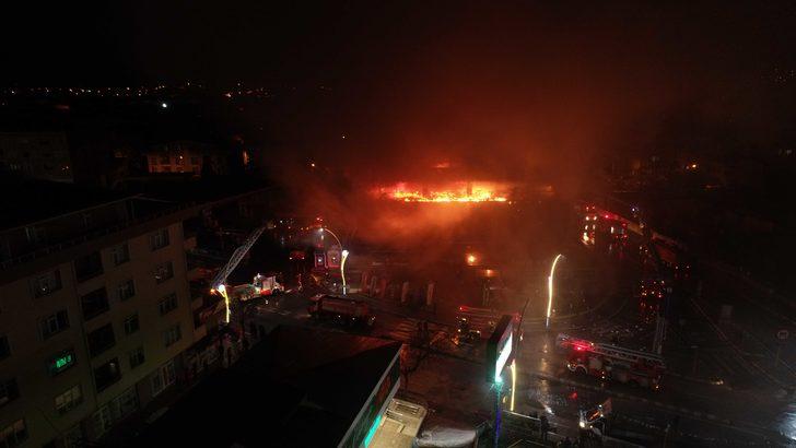 Kocaeli'deki AVM'de yangın! Onlarca dükkan kullanılamaz hale geldi G5