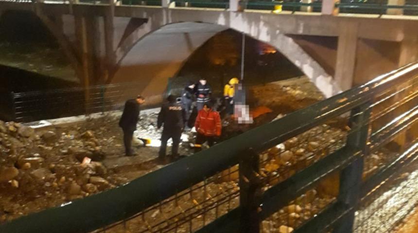 Sinop'ta bir kişi köprüye asılı halde bulundu