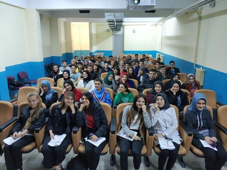 Bu okulda yarıyıl tatili yok G3