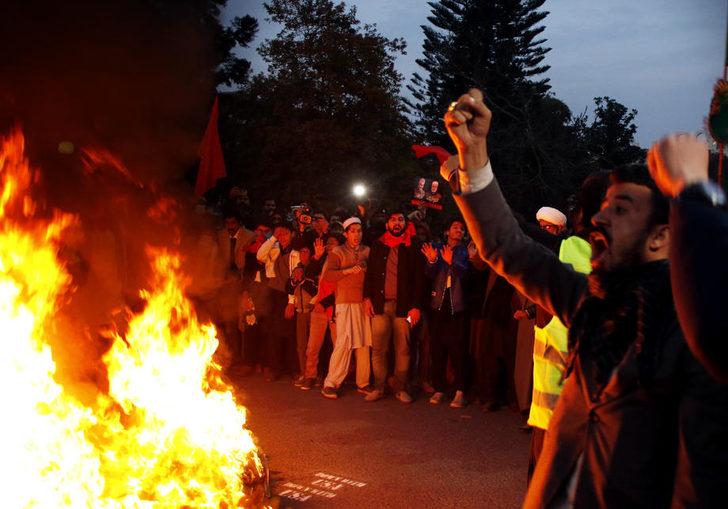 Protestolar durulmuyor! Resmi tatil ilan edildi G3