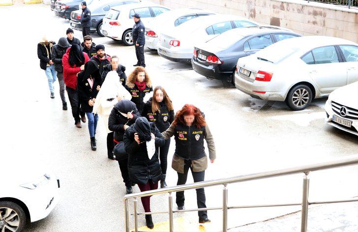 Eskişehir'deki fuhuş operasyonu! Masaj salonlarına baskın düzenlendi G2