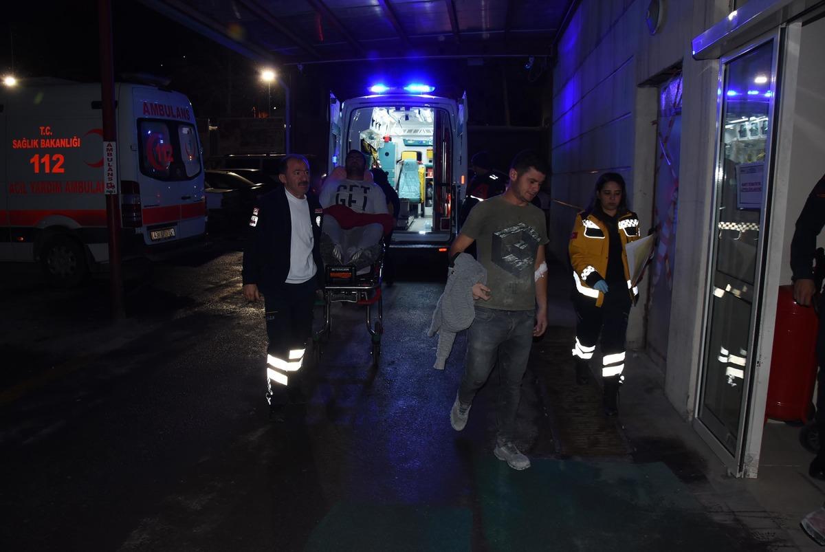 K&uuml;tahya'da gıda zehirlenmesi ş&uuml;phesi: 11 fabrika iş&ccedil;isi hastaneye kaldırıldı