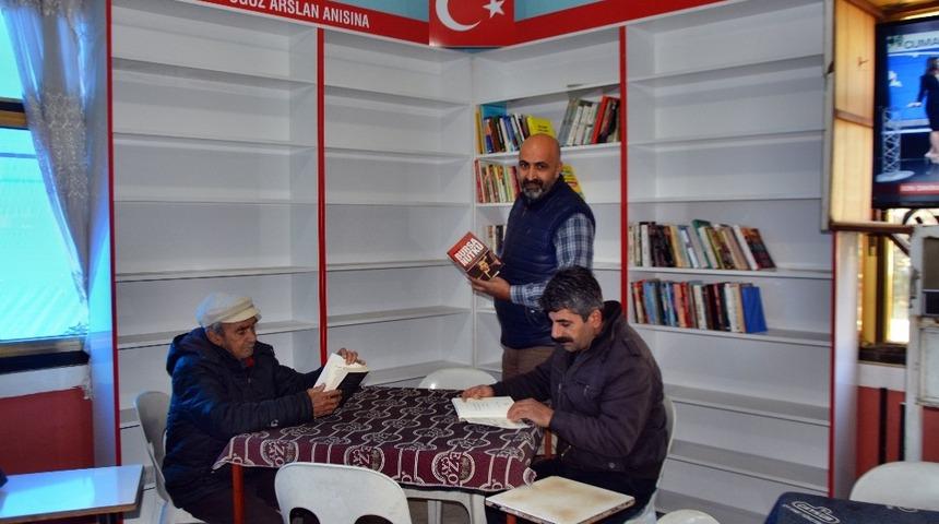 S&ouml;keli kahveci şehidin adına k&uuml;t&uuml;phane oluşturdu