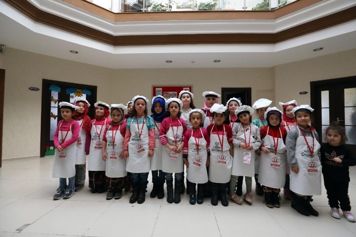 KOMEK şehrin &ccedil;ocuklarını ağırladı