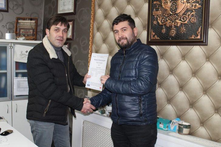 Emlakçılar mesleki yeterlilik belgelerini aldılar G2