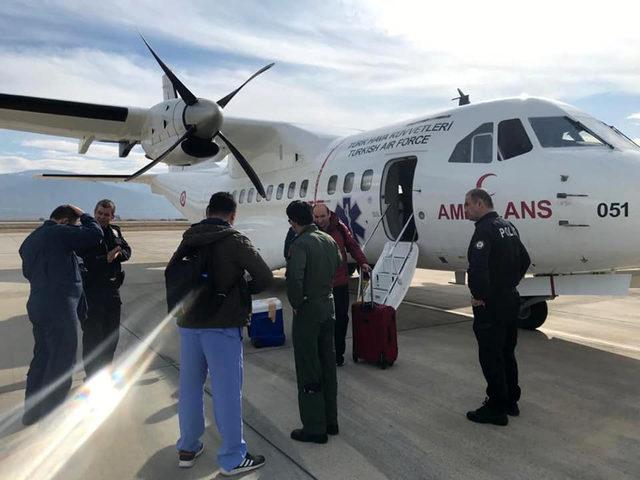 THK ambulans uçağıyla Kıbrıs'tan Isparta'ya karaciğer grefti