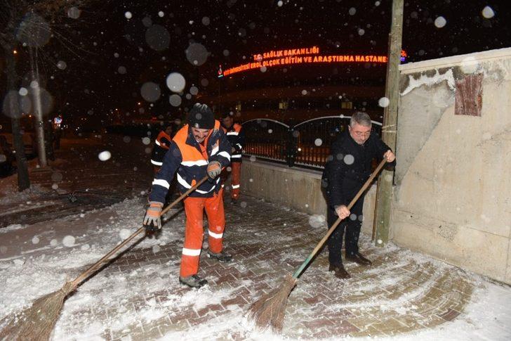 Çorum Belediyesi’nden kar mesaisi G4
