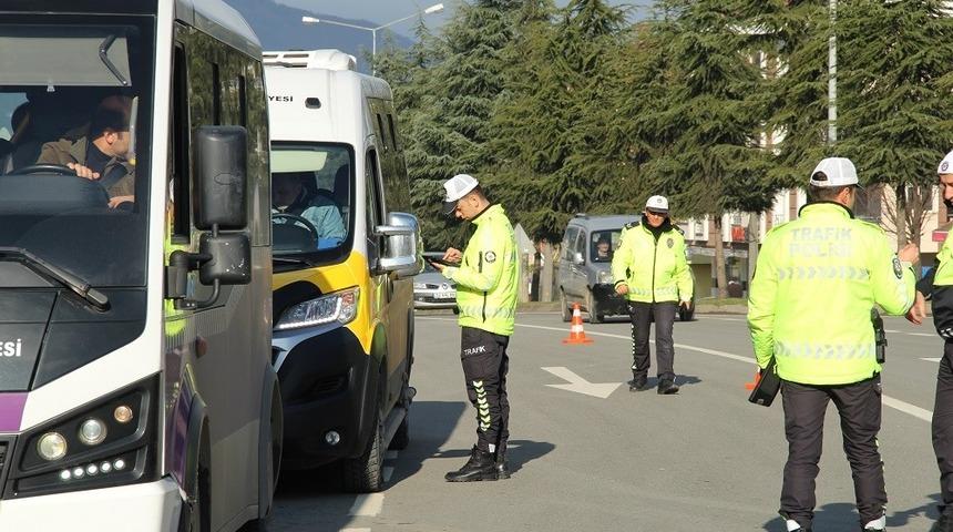 Ordu’da trafik kurallarına uymayan sürücülere ceza yağdı