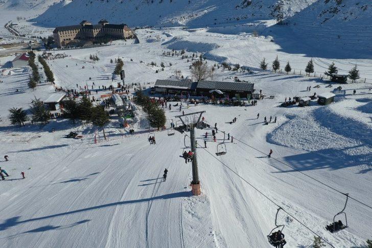 ’Isparta Davraz Kayak Merkezi’ yarıyılda dolup taştı G1