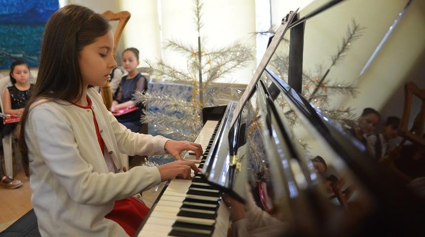 Yeni yıl piyano konseri beğeni topladı