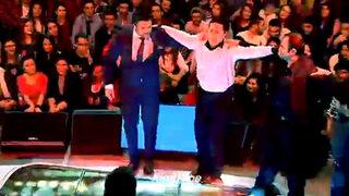 Beyaz halay başı olursa...