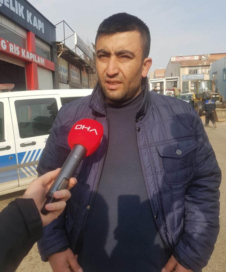 Hayatının şokunu yaşadı! Yanına gelen iki kadın yüzüne sprey sıkıp parasını aldı G2