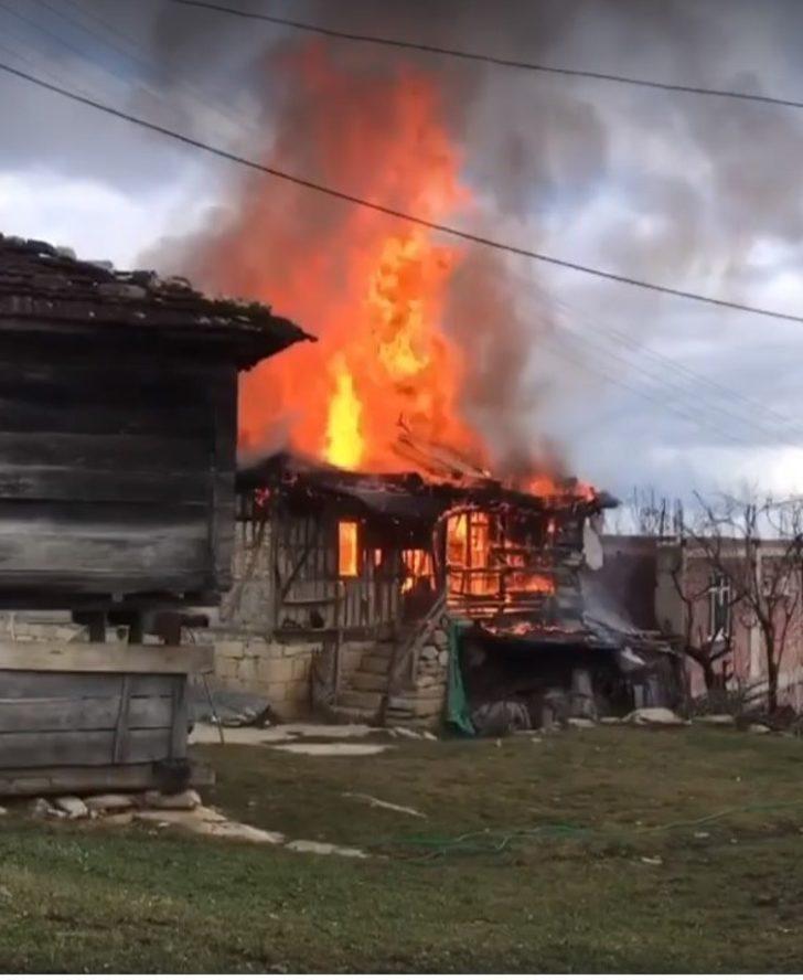 Ordu’da ahşap ev alevlere teslim oldu G4