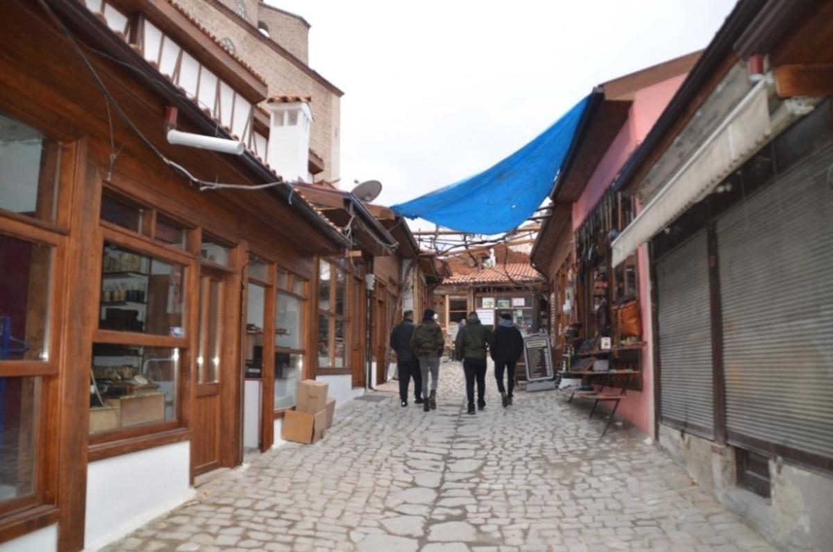 Tarihi &ccedil;arşılar g&uuml;n y&uuml;z&uuml;ne &ccedil;ıktı