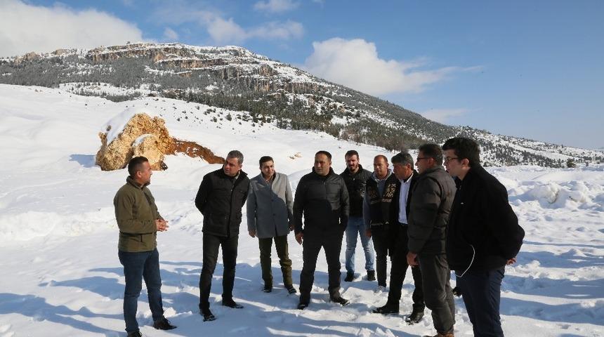 Başkan Yılmaz, il&ccedil;enin y&uuml;ksek kesimlerinde saha incelemesi yaptı