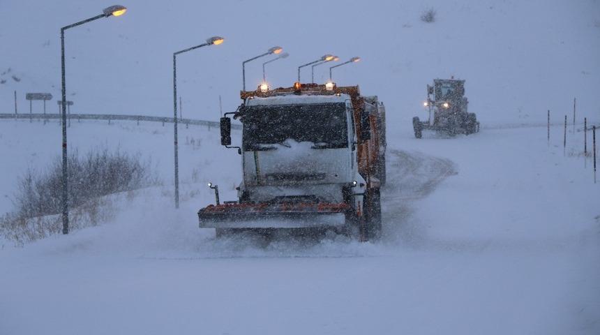 Erzincan’da 48 köy yolu ulaşıma kapandı