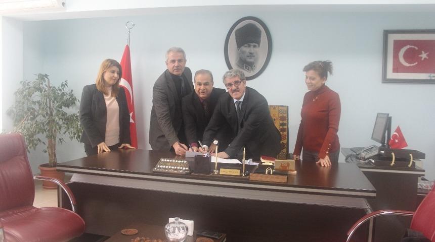 Dezavantajlılara d&uuml;zenlenecek Meslek Edindirme Kursu protokol&uuml; imzalandı