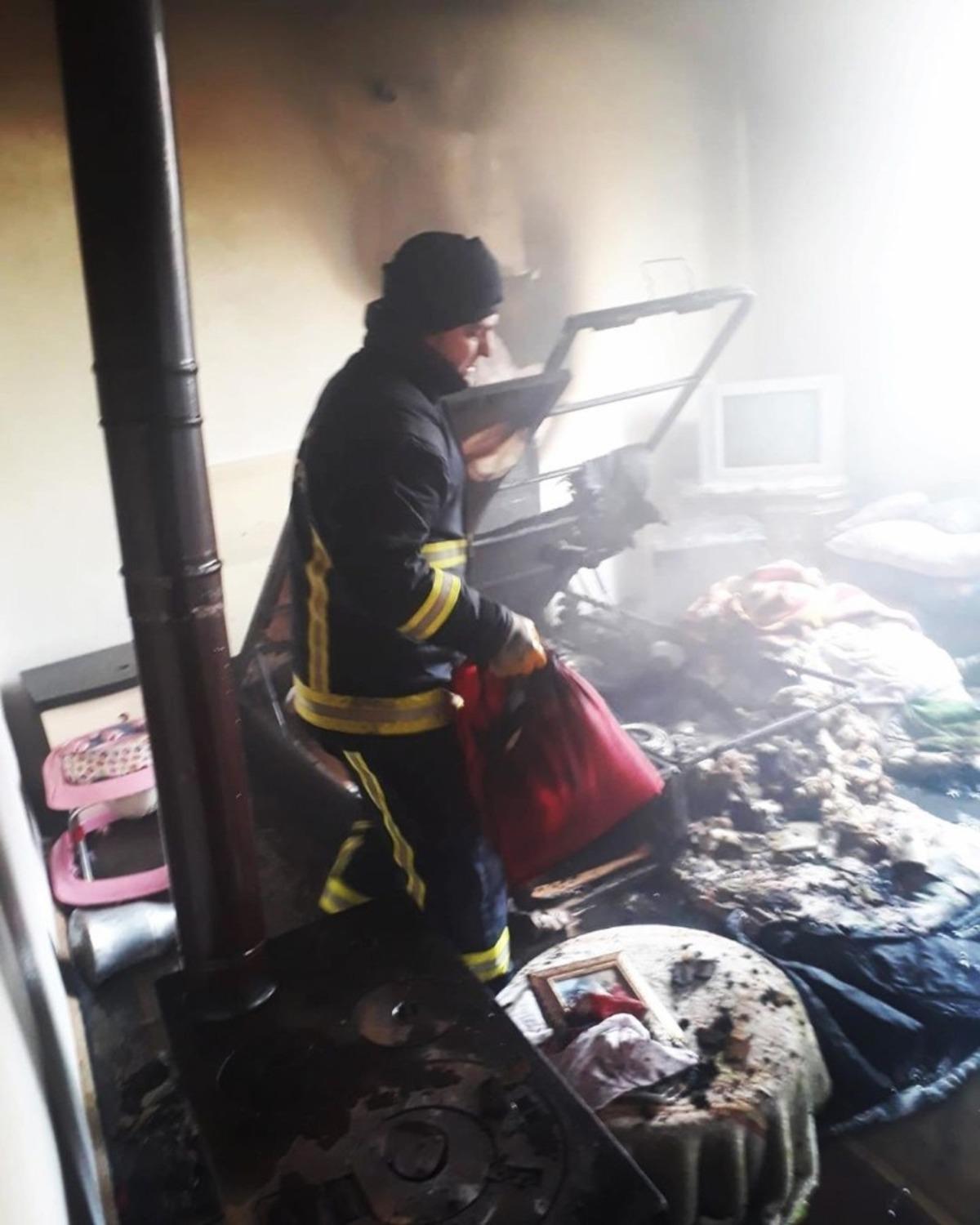 Erciş&rsquo;te ev yangını