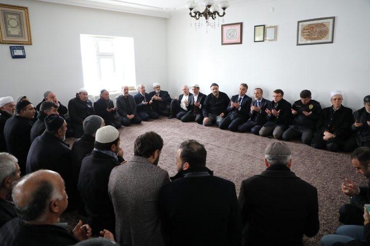 Vali Çağatay’dan Çevik ailesine taziye ziyareti G2