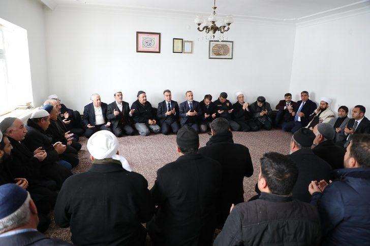 Vali Çağatay’dan Çevik ailesine taziye ziyareti G3