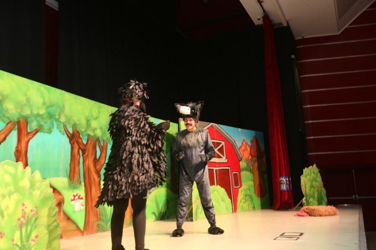 Karne şenliği Gebze K&uuml;lt&uuml;r Merkezi&rsquo;nde devam ediyor