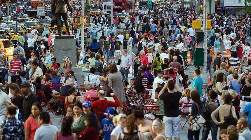 Dünyada gençlerin yarısı 10 yıl içinde nükleer savaş çıkmasından endişeli