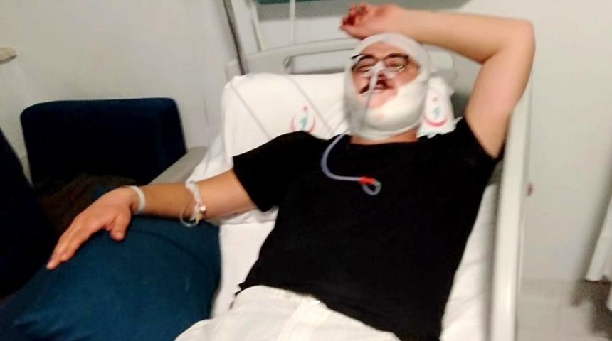 Boks antren&ouml;r&uuml; tartıştığı şahsı hastanelik etti