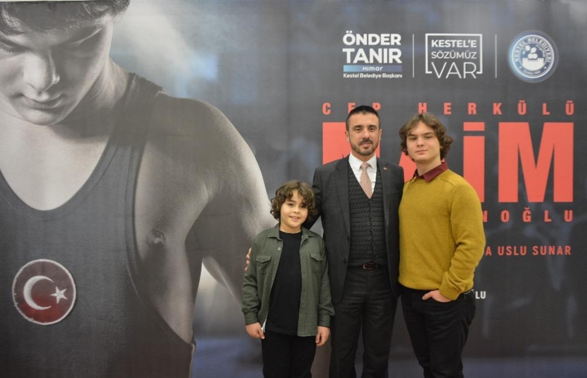 Cep herk&uuml;l&uuml;, Kestellilerle buluştu