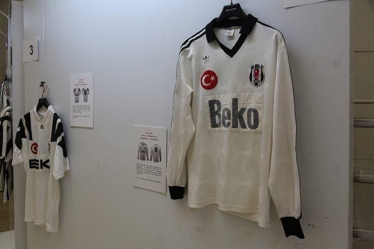 Beşiktaşlı futbolcuların 1903’ten bu yana giydiği formalar görücüye çıktı G1