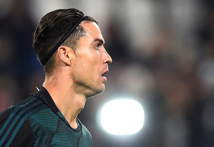 Ronaldo ünlü futbolcuyla dudak dudağa G2