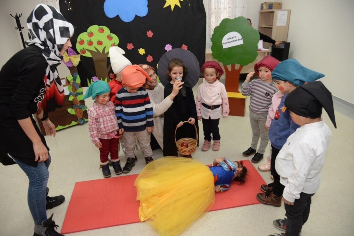 &Ccedil;ocuklar masal kahramanı oldu