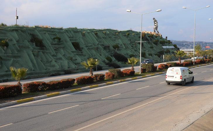 Mersin'de araçlara taş atan gençler böyle yakalandı G4