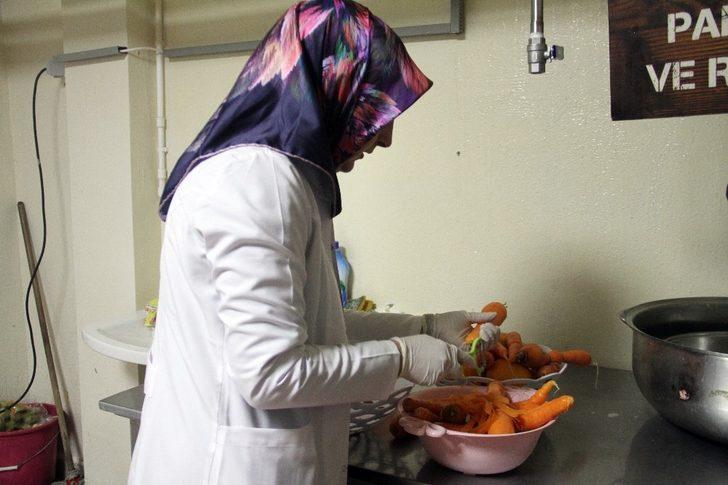 Ev hanımları gücünü birleştirdi kooperatif kurdu, şimdi siparişlere
