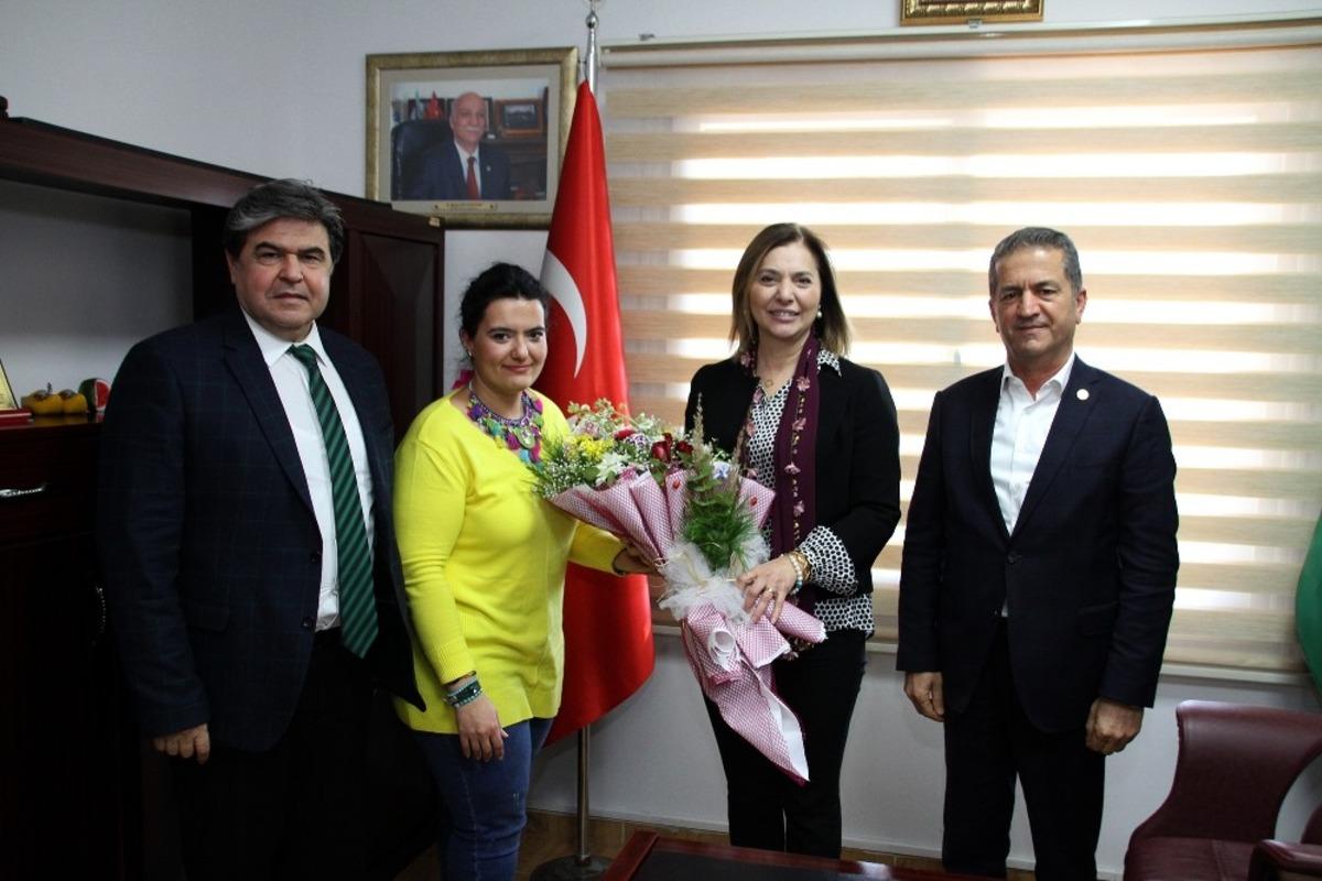 MHP Adana Milletvekili Ersoy, &ccedil;ift&ccedil;ilerin sorunları hakkında bilgi aldı