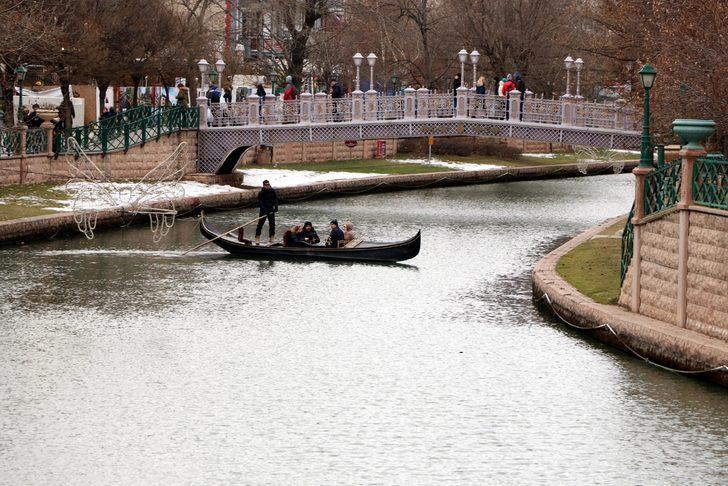 Eskişehir'de gondol gezisini soğuk hava bile engelleyemedi G3